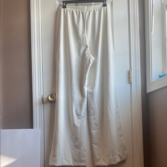 Victoria's Secret Classic Cream Wide Leg Pants - Picture 5 of 15
